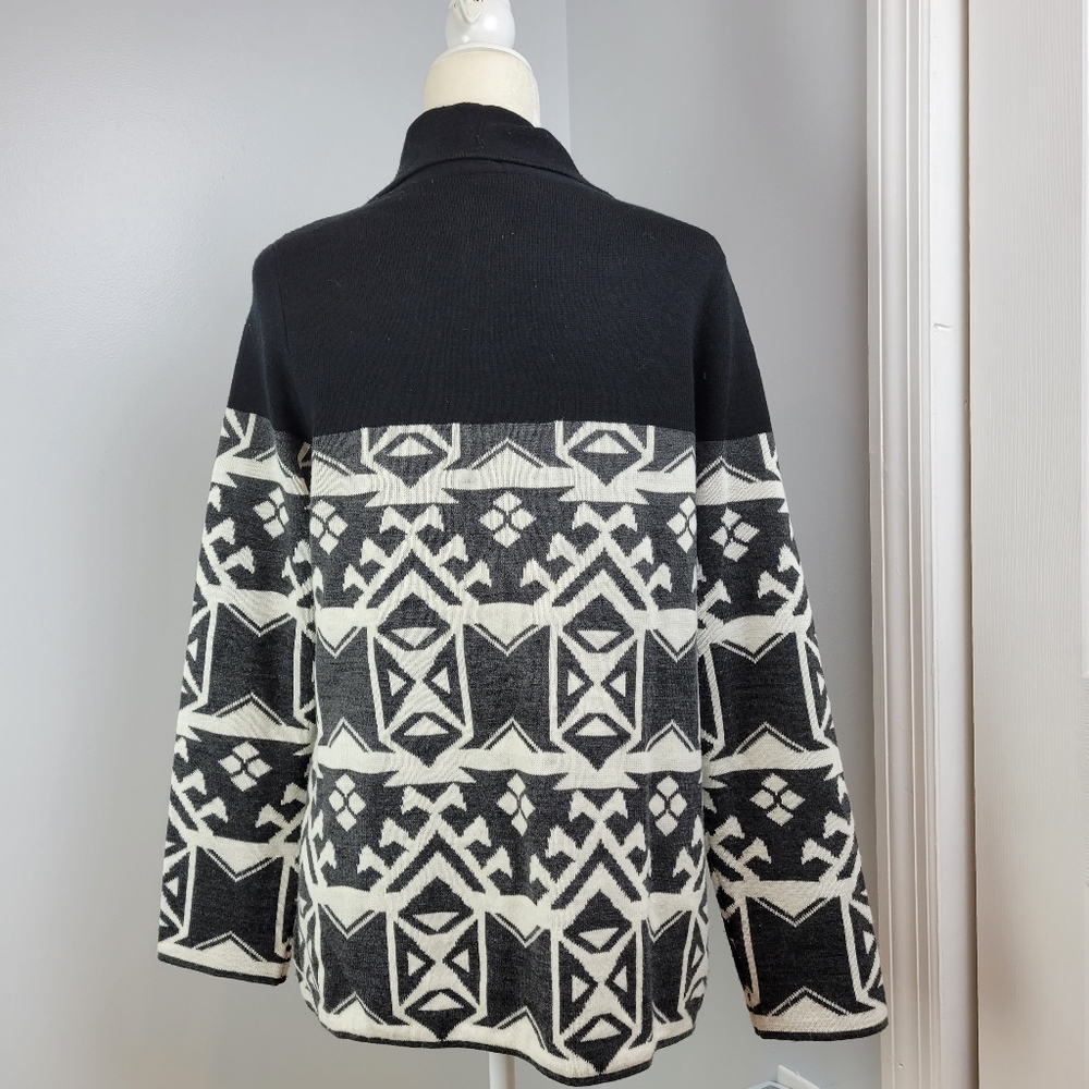 Everly Cardigan - Picture 3 of 4